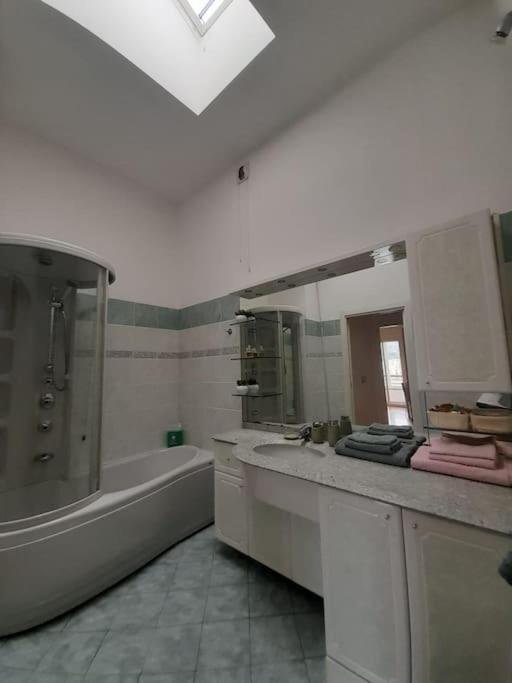 Attico Nelle Torri Di Fiumara Génova Exterior foto